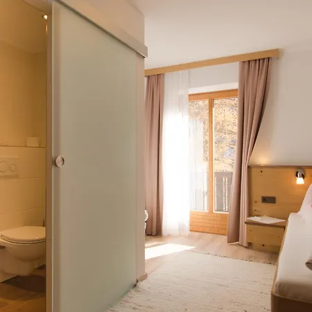 Zita Hotel 3*