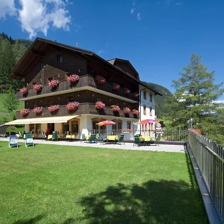 Zita Hotel 3*